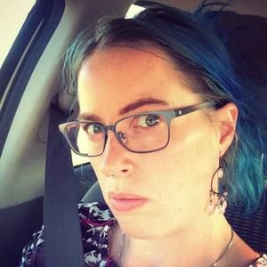 Meet your Posher, Dominique